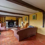 Casa vacanze Fleurs De Mai Heated Pool Playgrounds View Ablon
