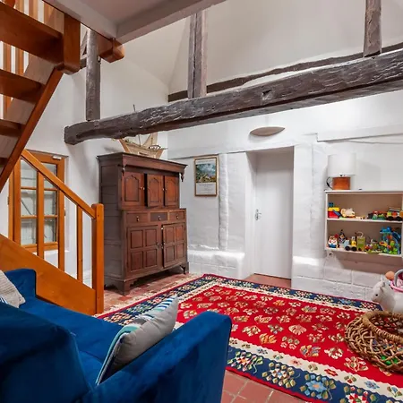 Casa de Férias Fleurs De Mai Heated Pool Playgrounds View